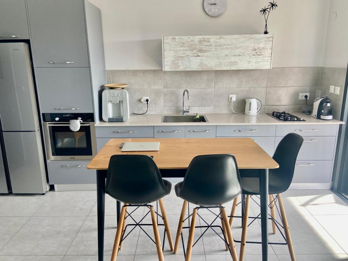 Beauty Apartment 3 Rooms Wi-Fi Netanya Exterior photo